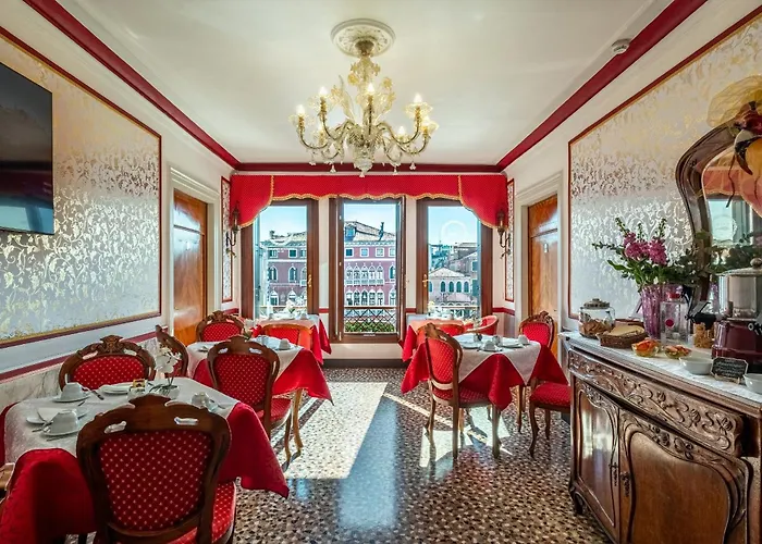 Antica Sturion Residenza D'epoca Hotel 3*